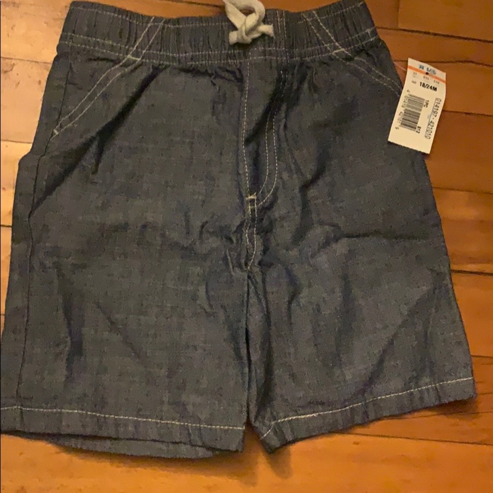 Two toddler boy shorts.
